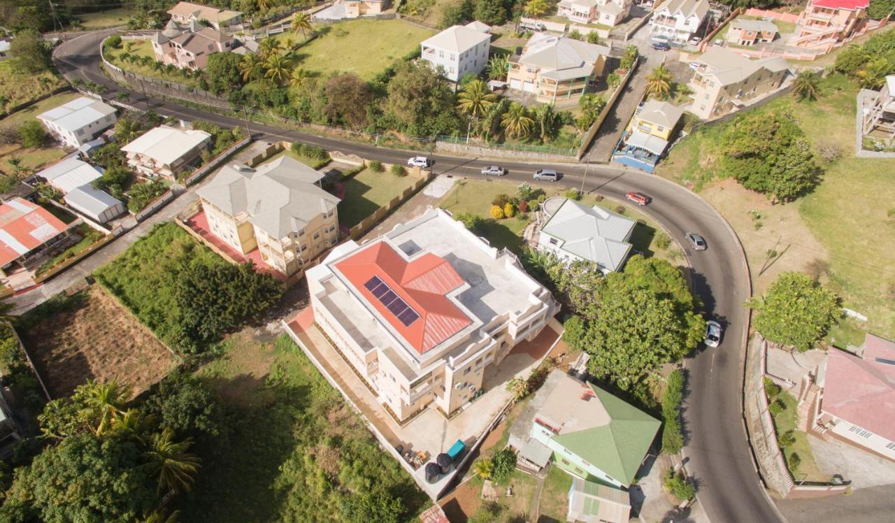 Calliandras Apartment Complex Ribishi Ngoại thất bức ảnh