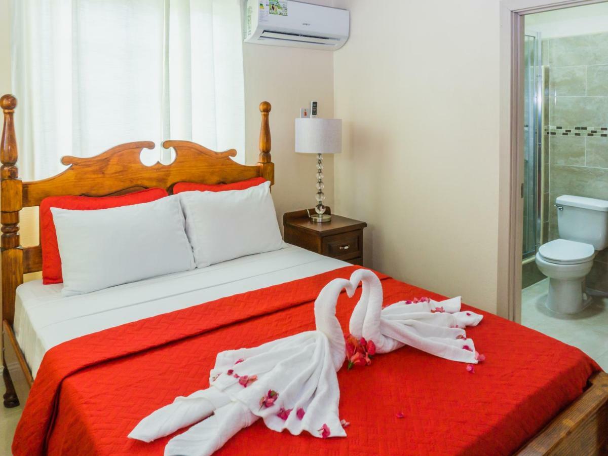 Calliandras Apartment Complex Ribishi Ngoại thất bức ảnh